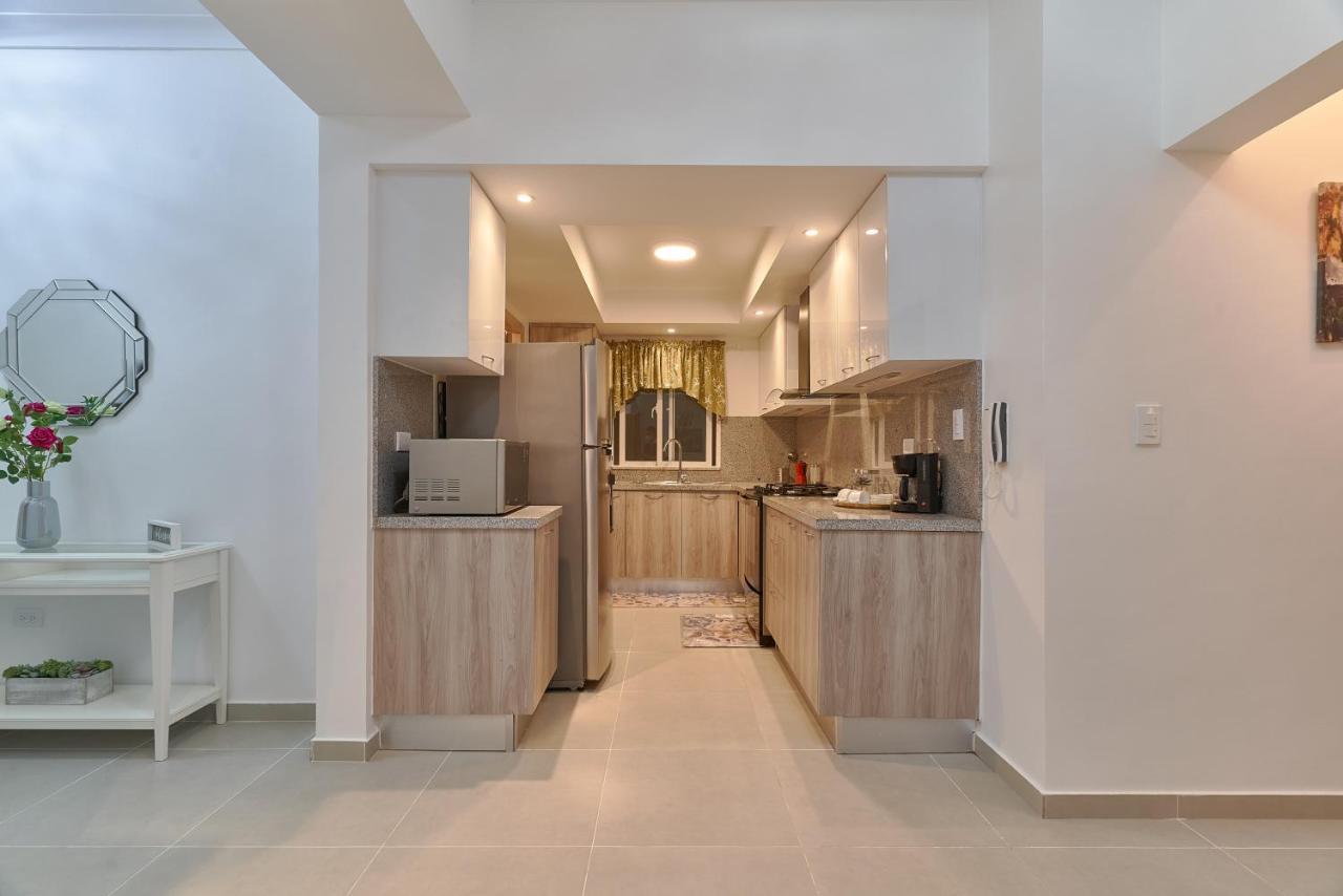 Dom. Rep. Exclusive 2 Bed Apt. Evaristo Morales Санто Доминго Екстериор снимка