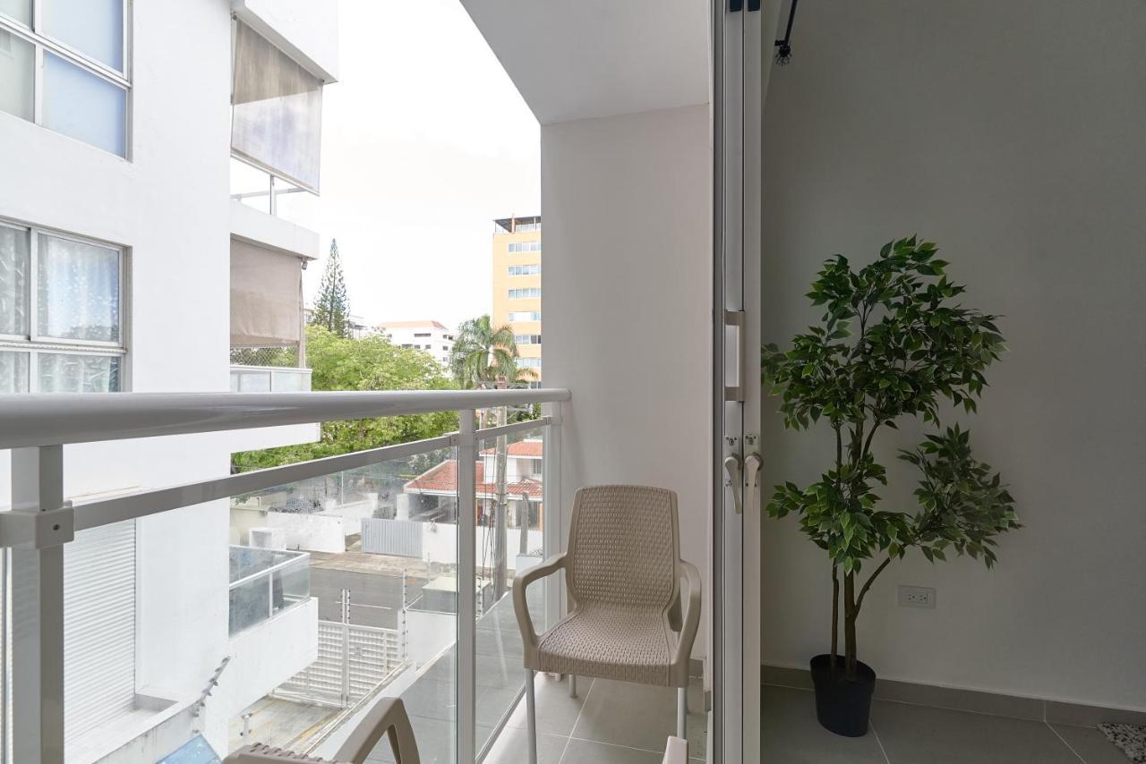 Dom. Rep. Exclusive 2 Bed Apt. Evaristo Morales Санто Доминго Екстериор снимка